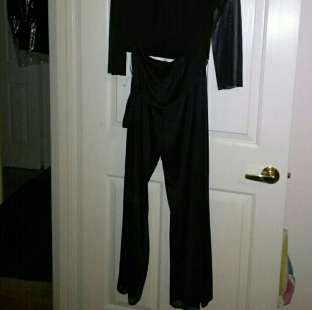 Two 2-piece pants outfit